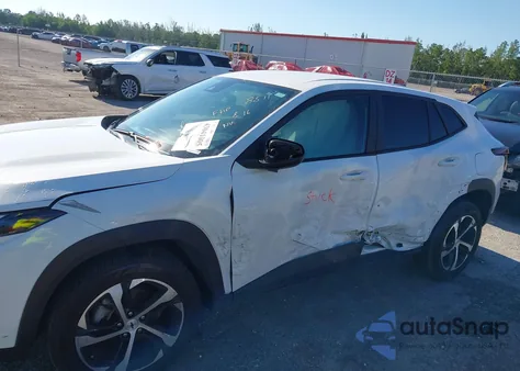 2024 Chevrolet Trax Fwd 1Rs z USA, uszkodzony, nr VIN KL77LGE29RC138511